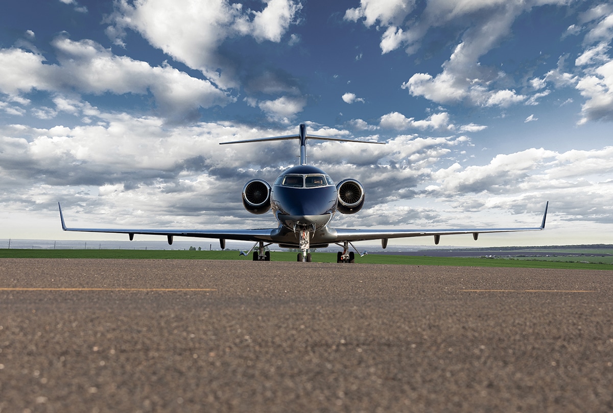 2007 Challenger 300 | Elliott Jets