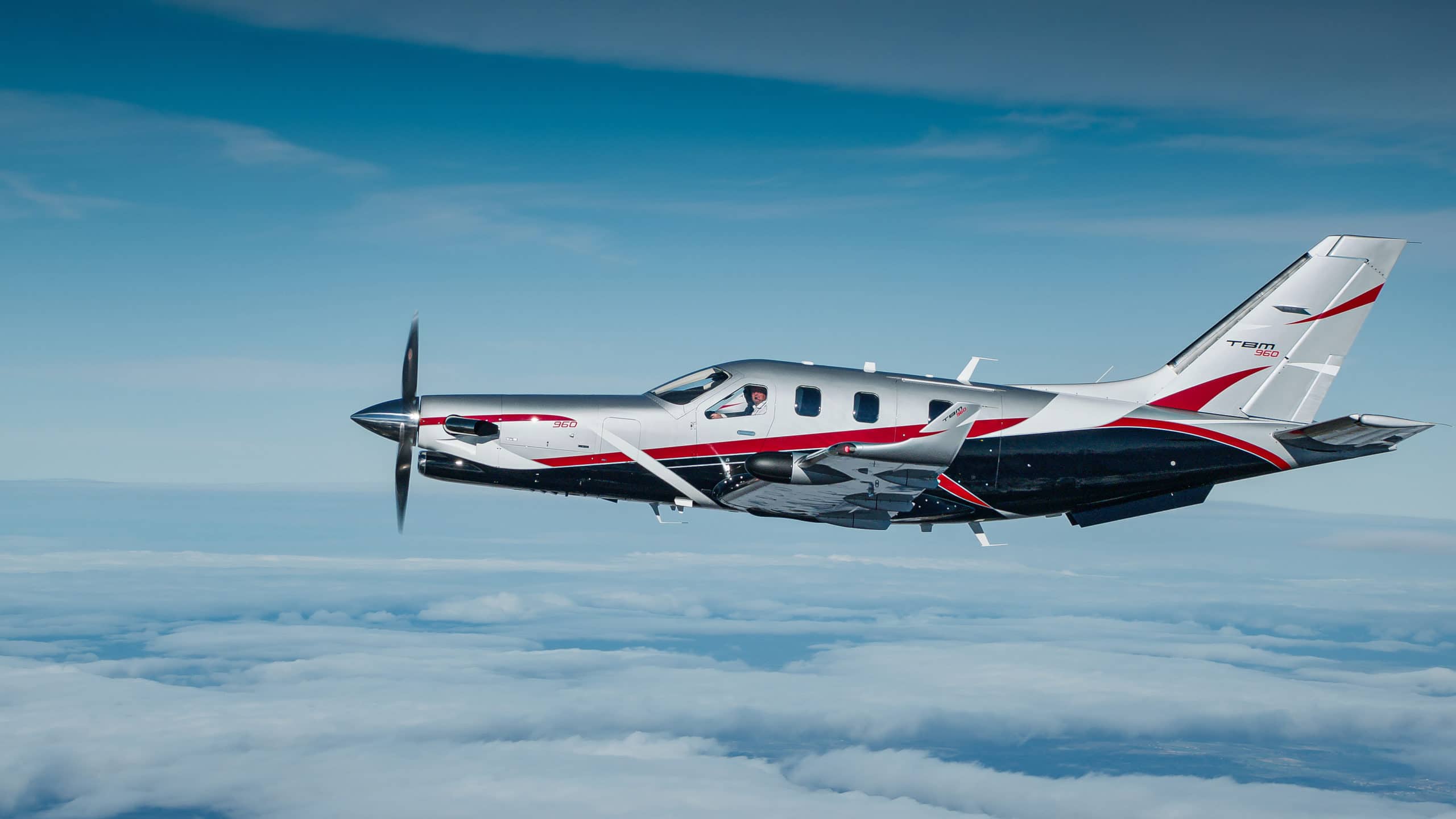 TBM様　30冊 その③ New 2025 TBM 960 – Elliott Jets