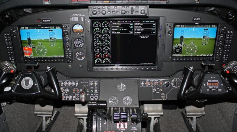1988-King_Air_C90A-7