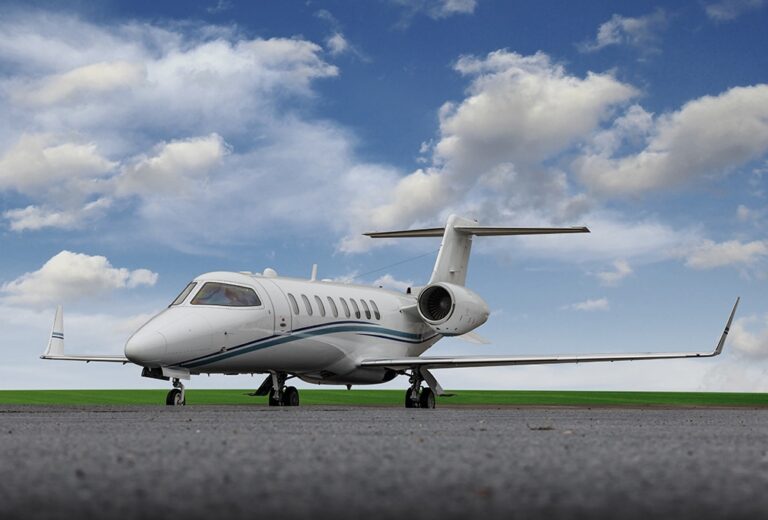 2011-Lear-45XR-Exterior-pic-1