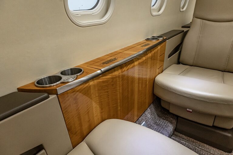 2011-Lear-45XR-Interior-pic-3