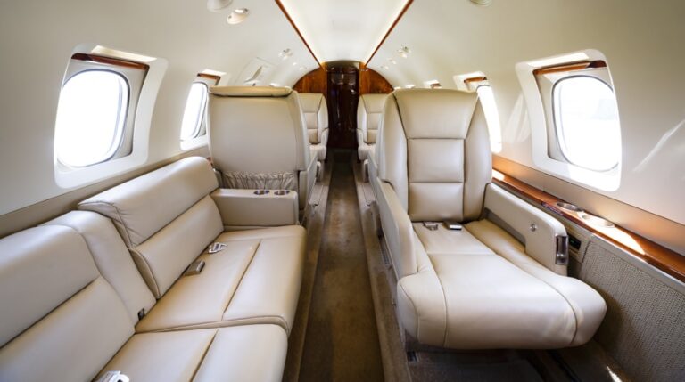 258179-Interior-Fwd-Aft-Elliott-Web
