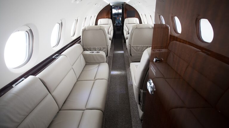 258963-Interior-Aft-Fwd-2-921x515-1