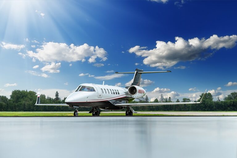 45-2077_Lear45XR_1200x800