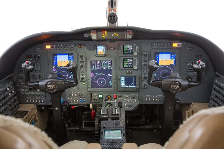 525A-0310-Panel_1200x800