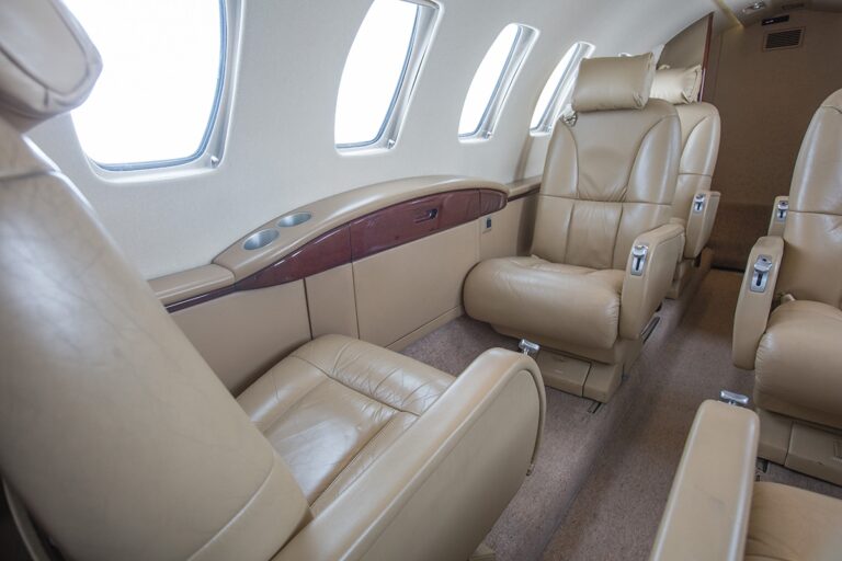 525A-0310-Seat_1200x800