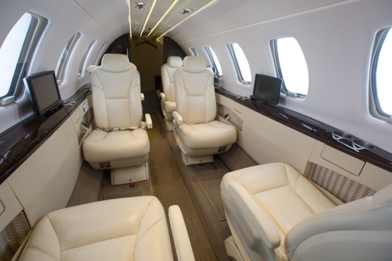 525C-0048-interior2_1200x800