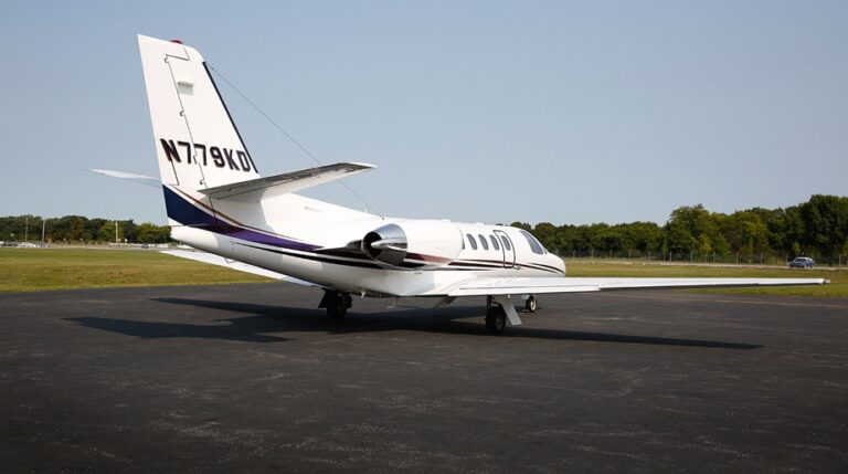550-0820-Exterior-Aft-921x515-1