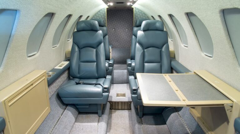 560-0096-Interior-pic-1-921x515-1