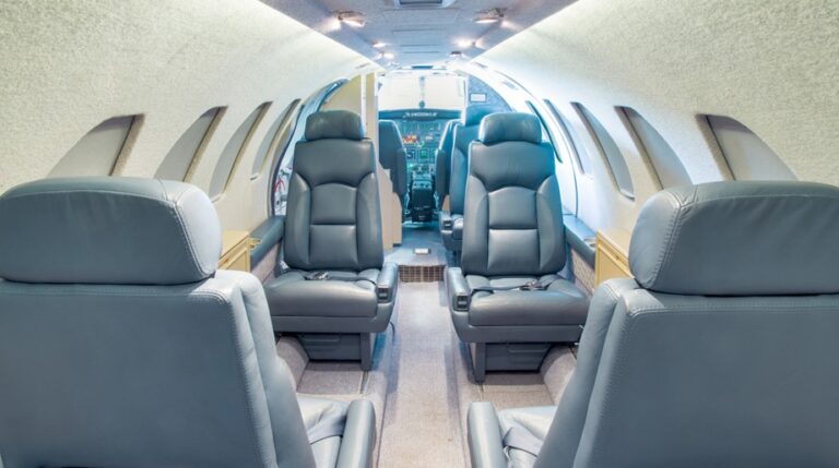 560-0096-Interior-pic-3-921x515-1