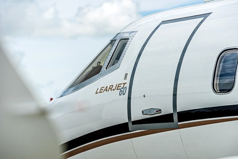 60-0286_LEAR-60SE25