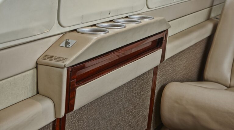 BB-1247-Interior-rail-921x515-1