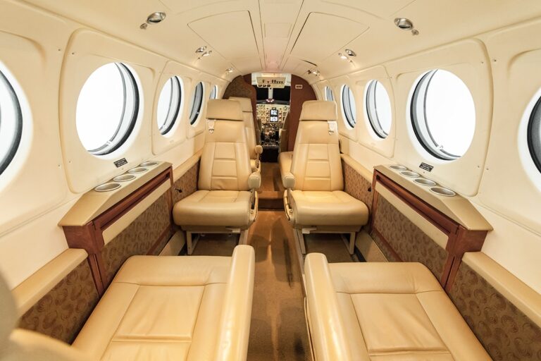 BB-1279-Interior-Aft-Fwd