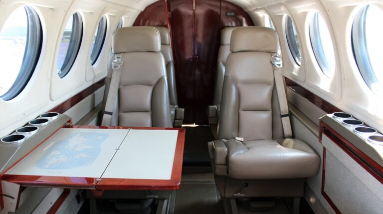BB-1627-Interior-Fwd-921-x-515