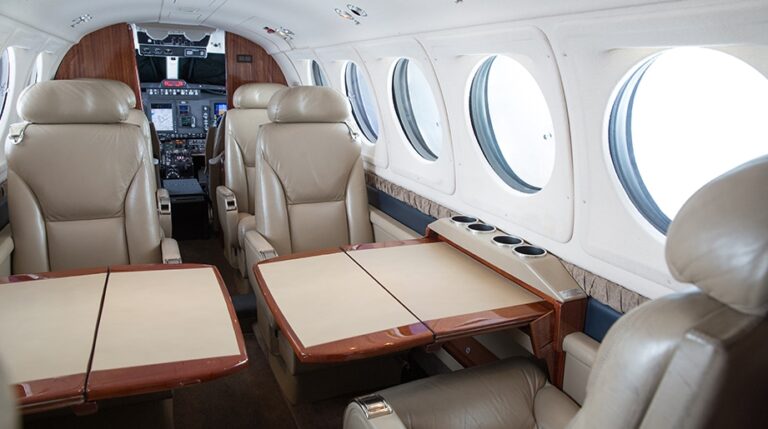 BB1925-Interior-Aft-Fwd-2-921x515-1