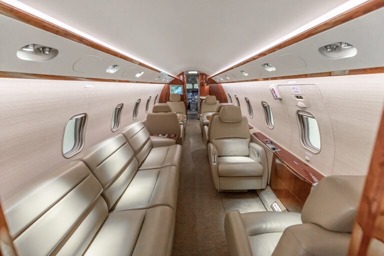 Challenger-300-14