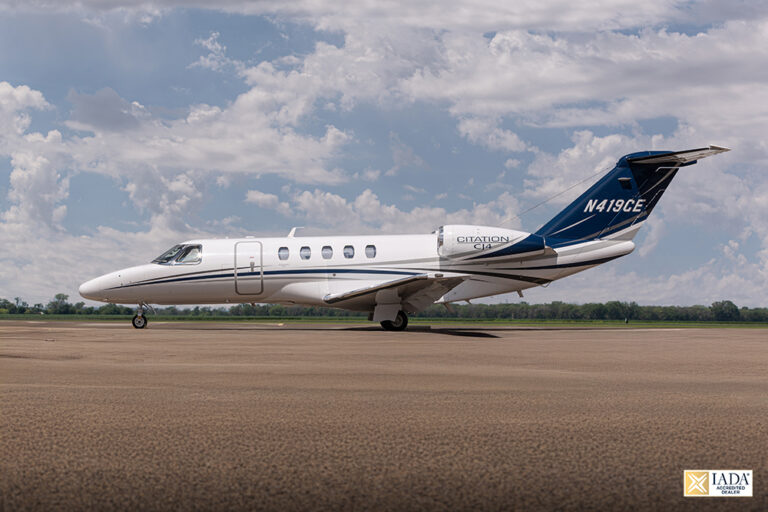 Citation-CJ4-N419CE-46-with-IADA-logo