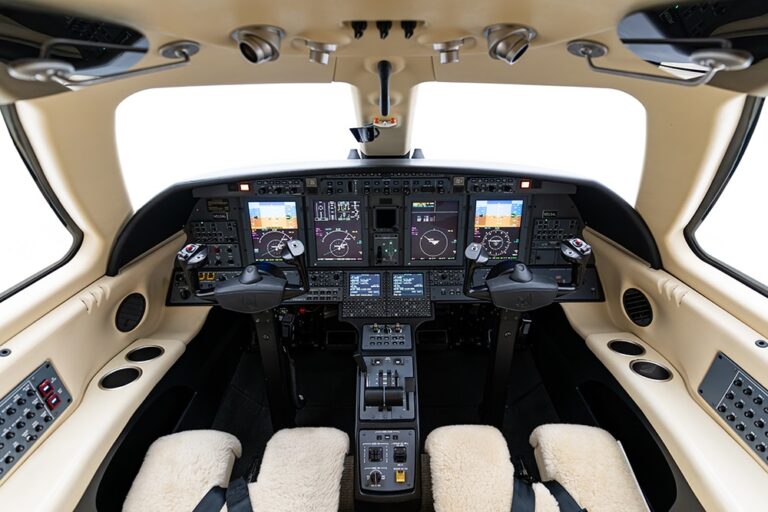 Citation-CJ4-N513AL-1