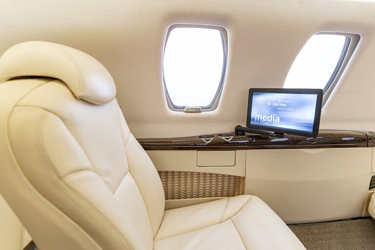 Citation-CJ4-N513AL-15