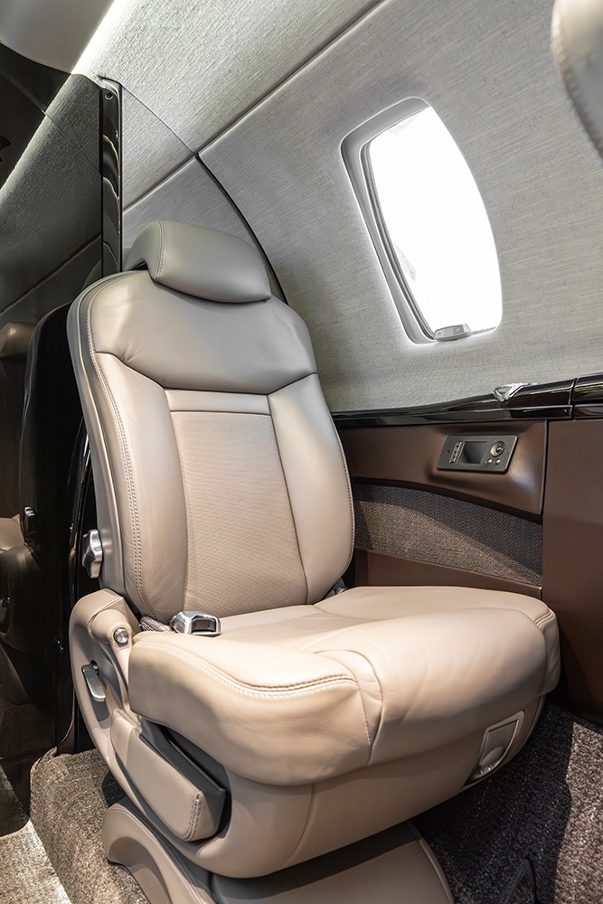 Citation-CJ4-N615WP-13