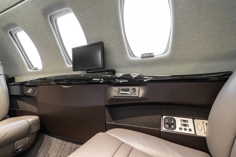Citation-CJ4-N615WP-21