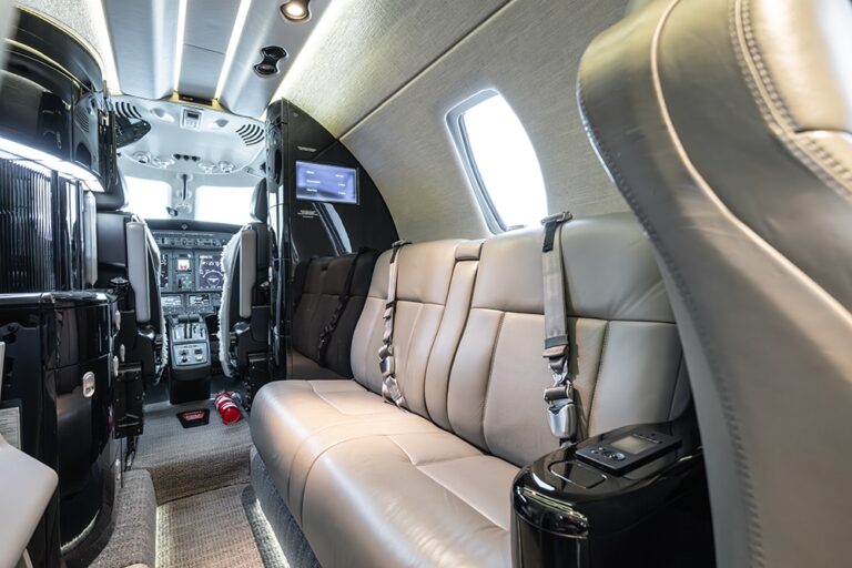 Citation-CJ4-N615WP-29