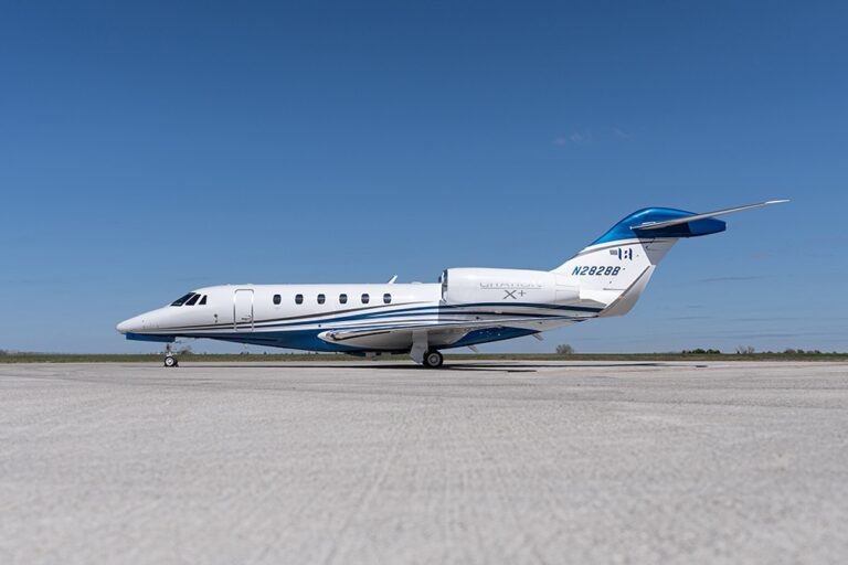 Citation-X-N2828B-33