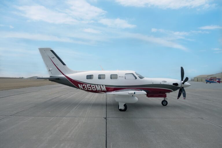 Exterior-Starboard-Side-SKYREPLACED_1200x800