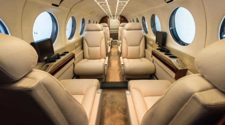 FL-445-Interior-Aft-copy-921-x-515