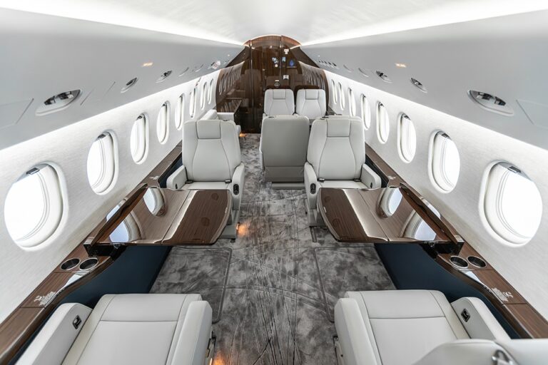 Falcon-2000EX-N249FJ-31