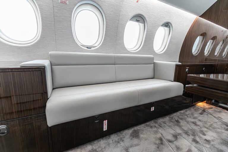 Falcon-2000EX-N249FJ-35