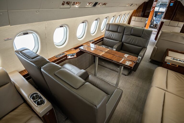 Falcon900B-N910JW-29