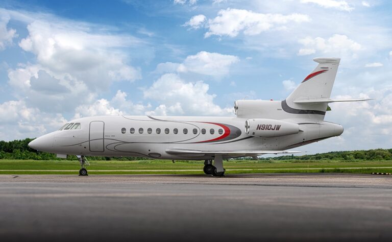 Falcon900B-N910JW-52