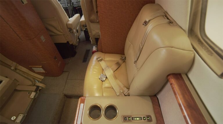 Forward-Seat-921-x-515