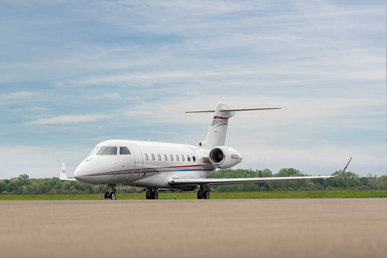 Gulfstream-G280-N905G-1