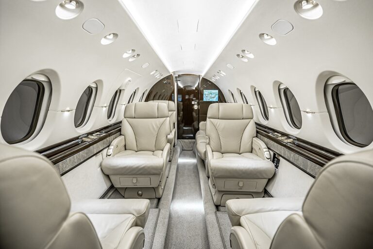 HA-117_interior_1