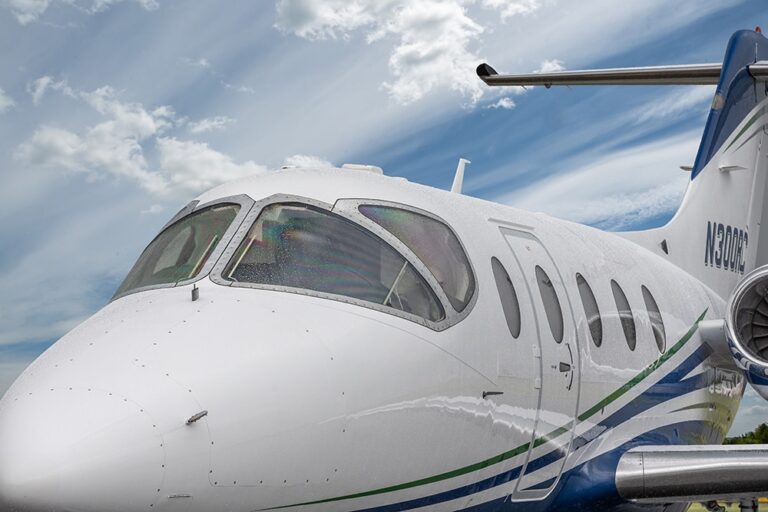 Hawker-400XP-N300RC-22