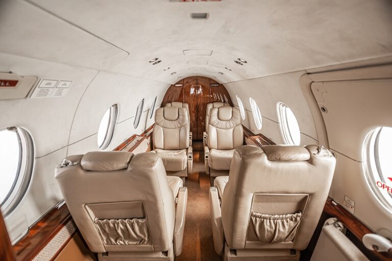Hawker-400XP-RK-0472-1-of-36