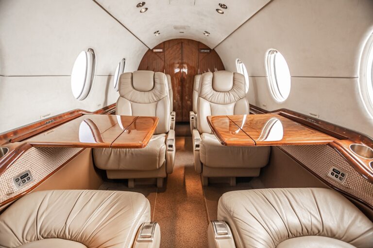 Hawker-400XP-RK-0472-11-of-36