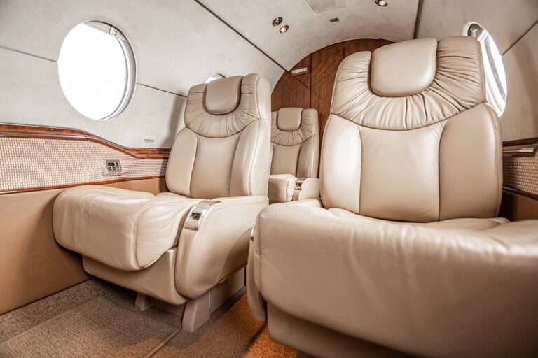 Hawker-400XP-RK-0472-8-of-36