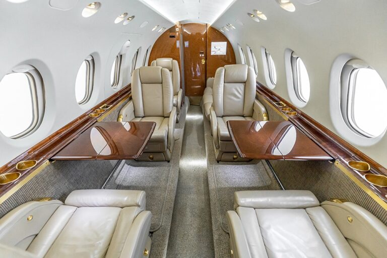 Hawker-750-N626BS-15