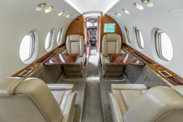 Hawker-750-N626BS-23