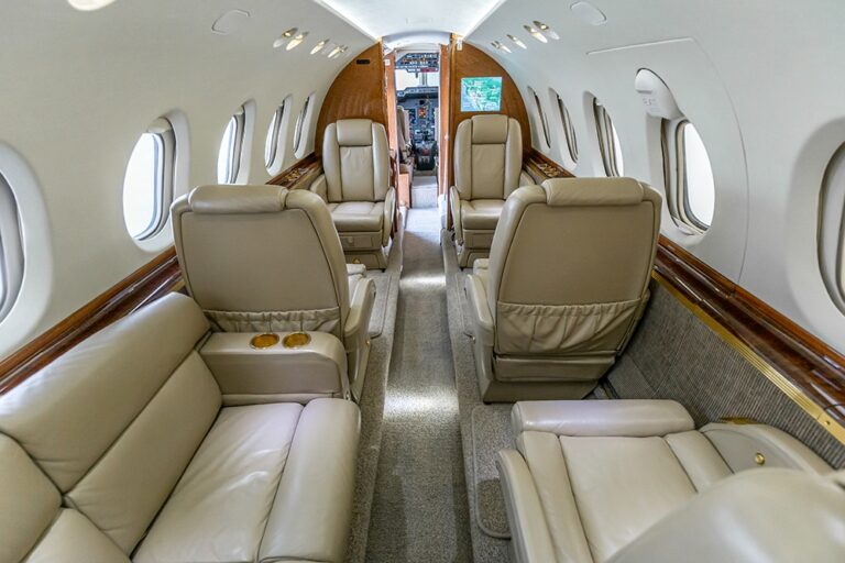 Hawker-750-N626BS-24