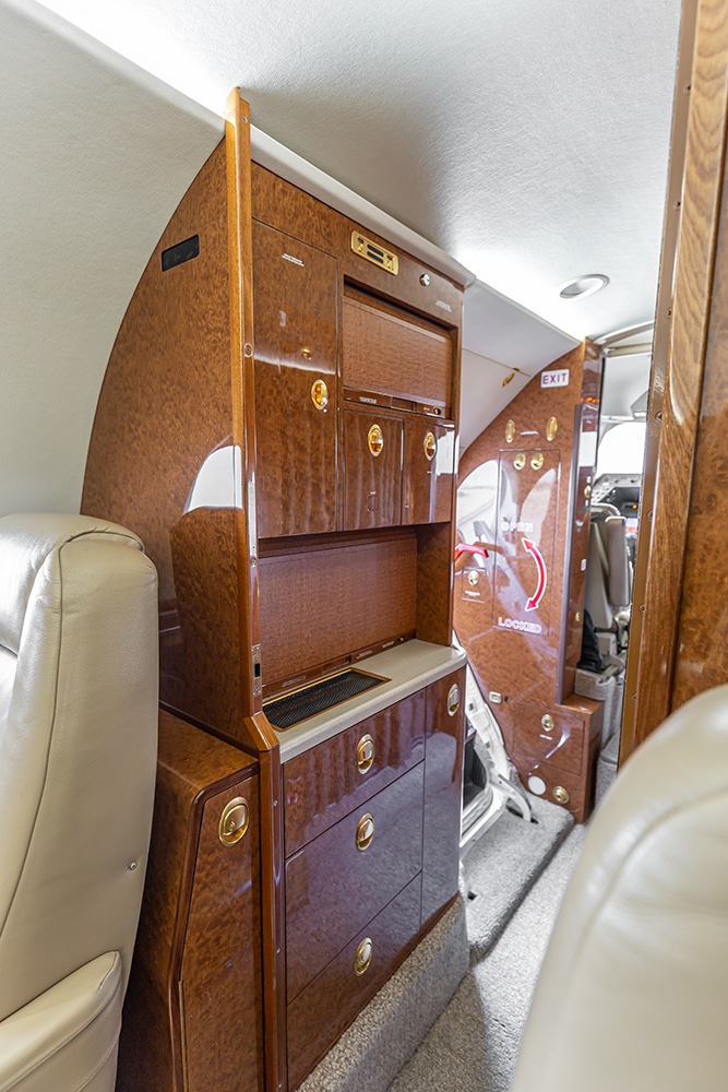Hawker-750-N626BS-25