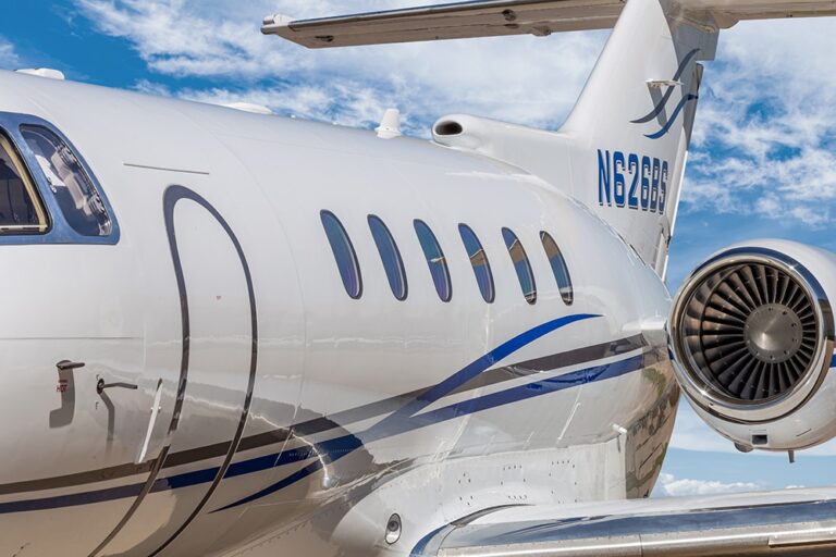 Hawker-750-N626BS-29