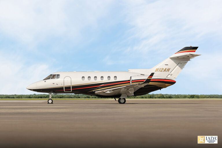 Hawker-800XP-N12AH-1-with-IADA-logo