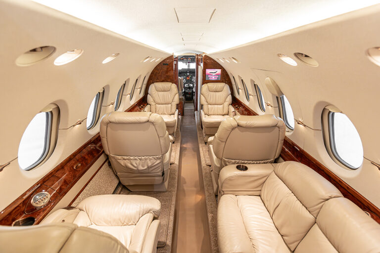 Hawker-800XP-N12AH-47