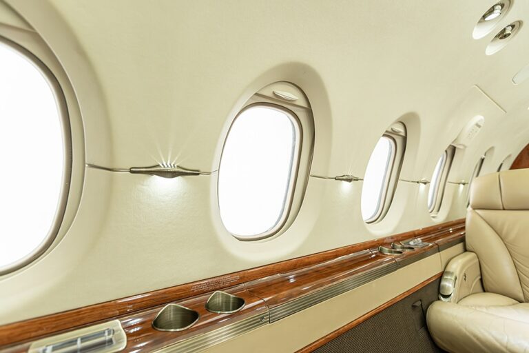 Hawker-900XP-N887PC-16