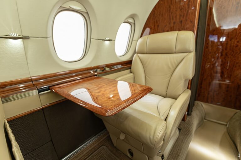 Hawker-900XP-N887PC-25