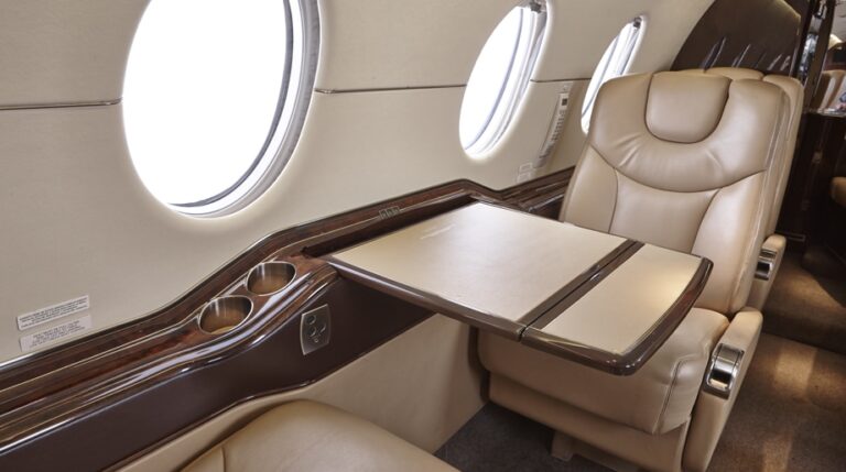 Interior-7035-921x515-1